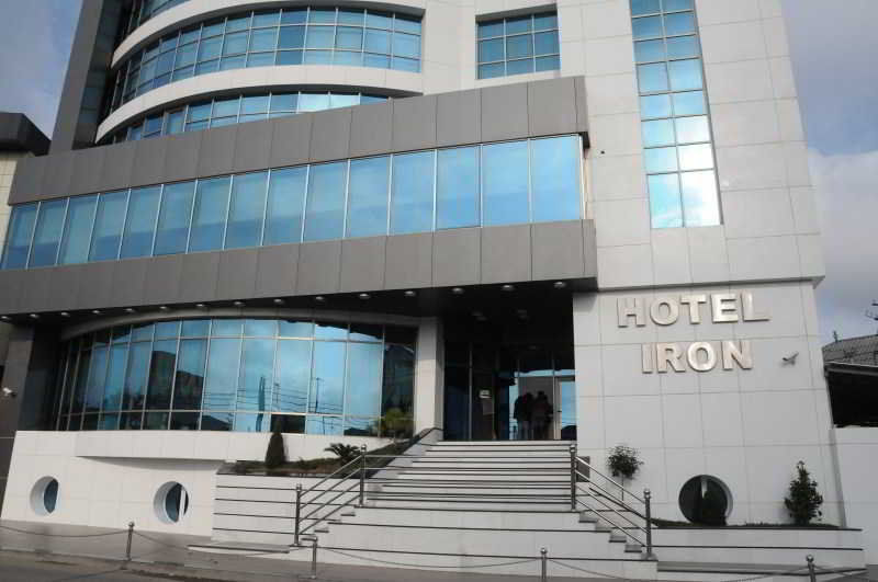 Iron Hotel Hokmeli Extérieur photo